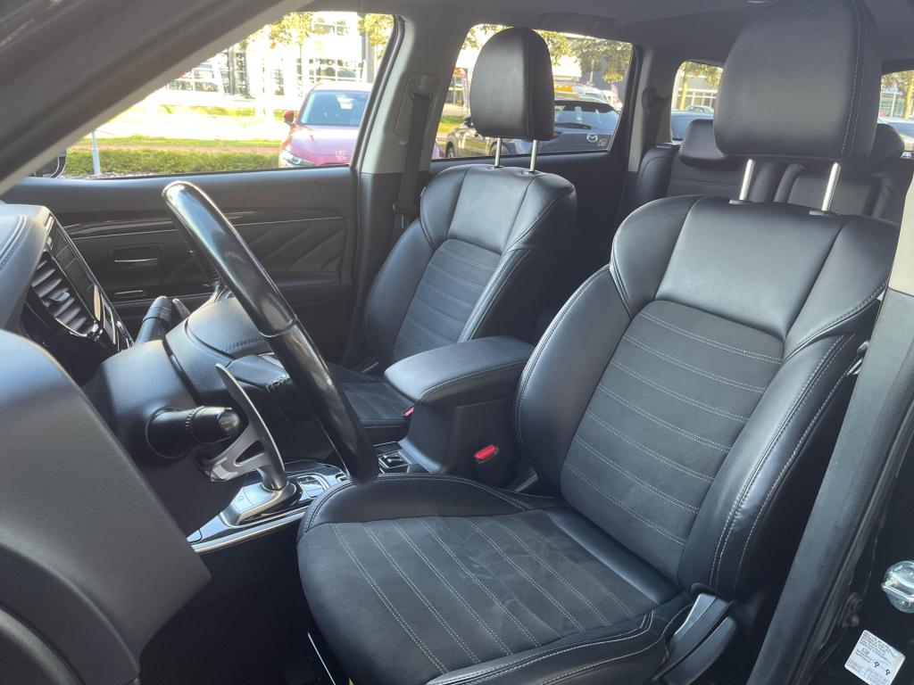 Mitsubishi Outlander 2.4 phev intense+|trekhaak|schuif-/kanteldak|rijklaar