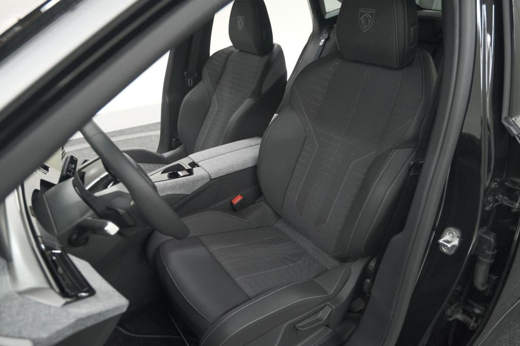 Peugeot 3008 1.2 hybrid 136 gt | camera | adaptieve cruise control | elektr