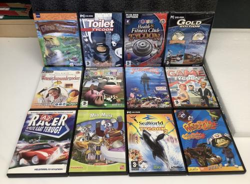 Stapel Cd Rom spellen te koop aangeboden. Alles voor €10,00