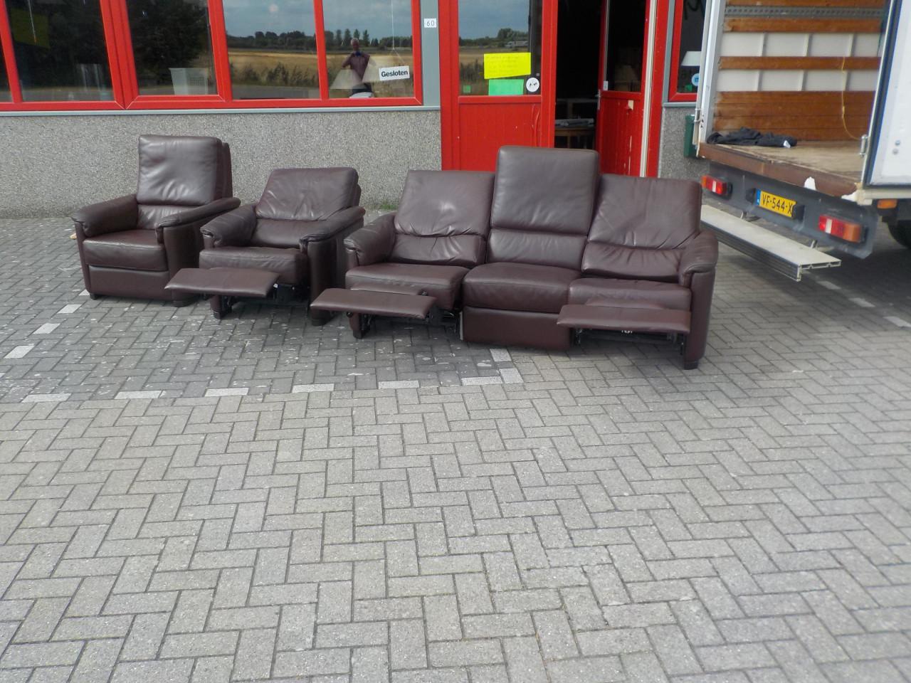 Leren elektrische 3-zits + 1 relax fauteuil + fauteuil in zeer goede staat