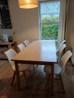 6 leuke witte eetkamerstoelen