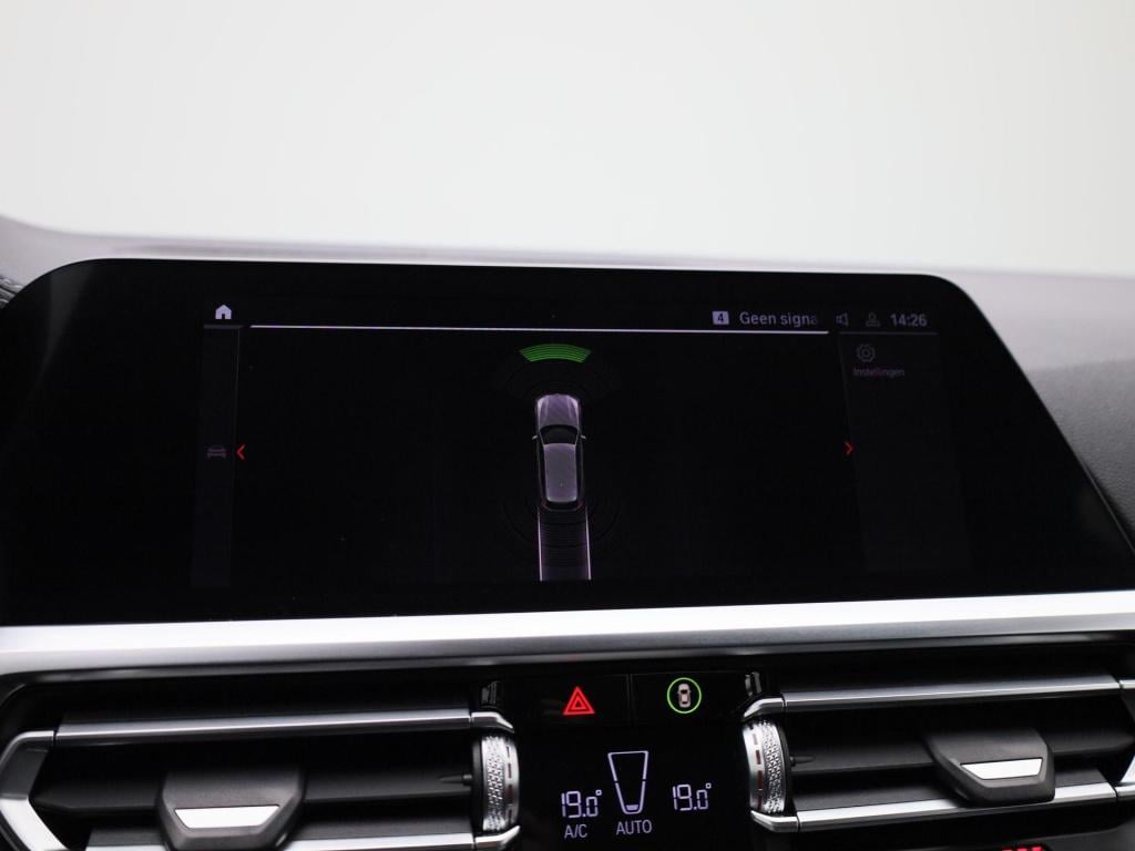 BMW 3-serie touring 330e edrive edition | automaat | lmv | leder | parkeer 