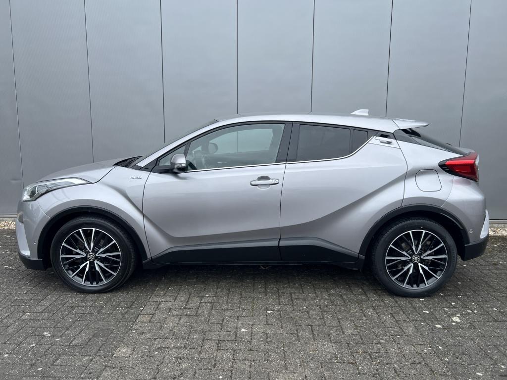 Toyota C-hr 1.8 hybrid executive | trekhaak |