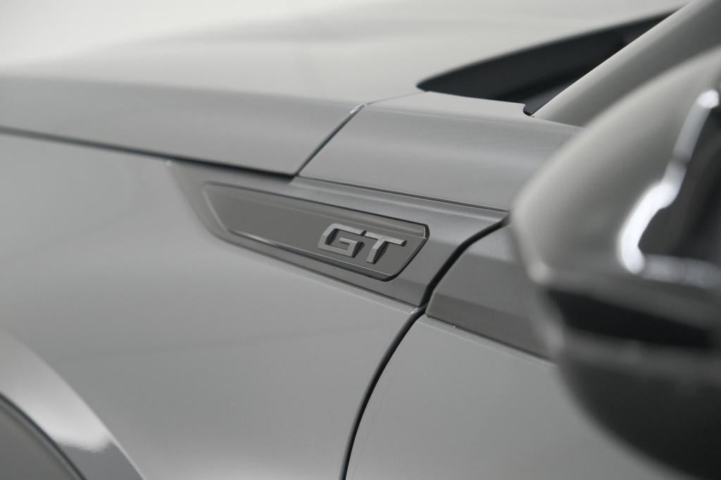 Peugeot 2008 puretech 130 eat8 gt | 360 camera | stoelmassage | adaptieve c