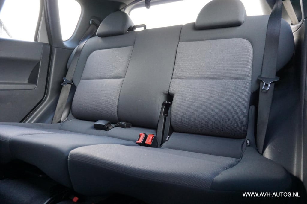 Mitsubishi Colt 1.5 invite automaat