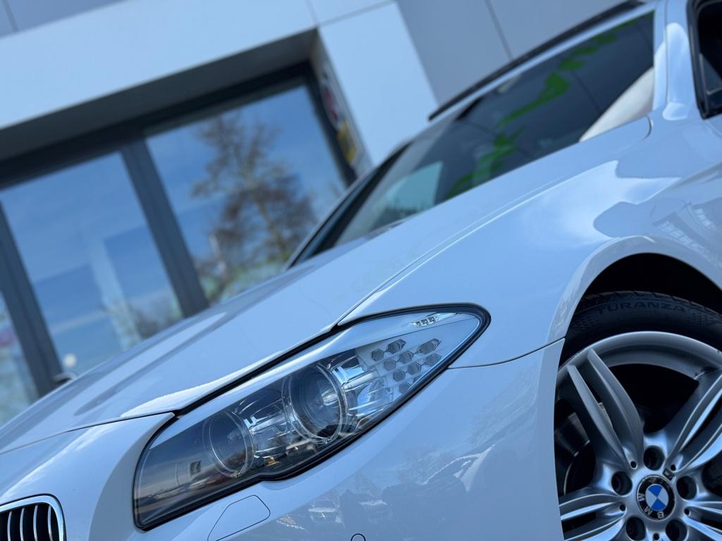 BMW 5 Serie touring 520d * leder * panoramadak * m pakket * dealer onderhou