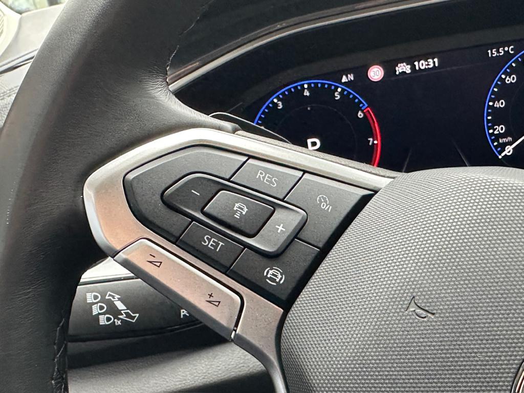 Volkswagen T-roc 1.5 tsi 150pk dsg style | trekhaak | navi | iq light | ada