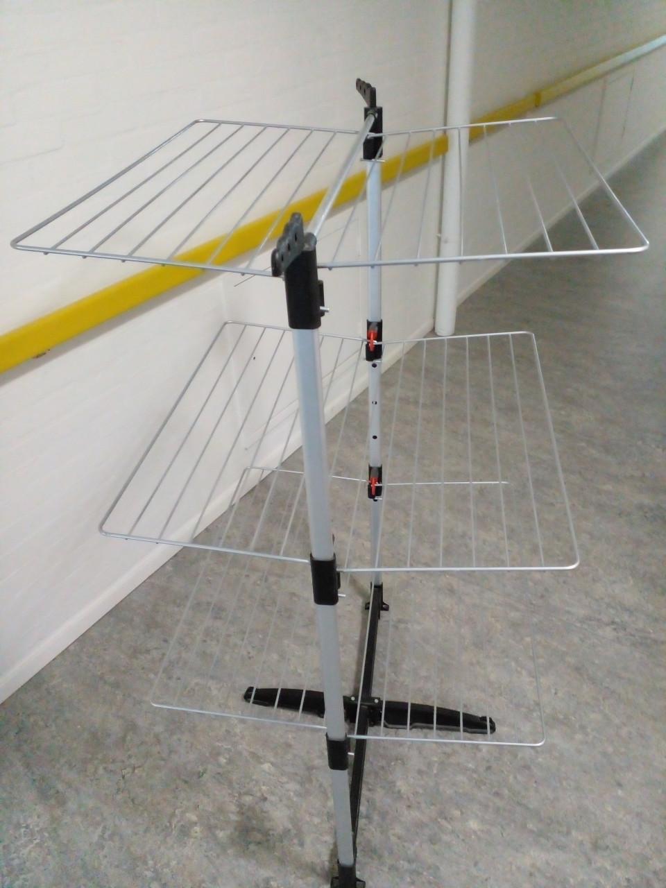 Groot aluminium wasdroogrek H=140 cm x Br=80 cm.