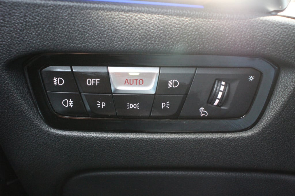 BMW 3-serie touring 320i high executive m pakket | pano | laser | leder