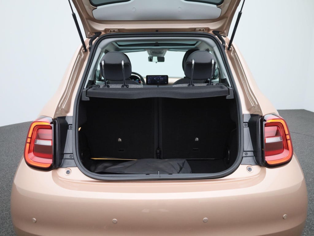 Fiat 500 icon 42 kwh | navigatie | panoramadak | apple carplay / android au
