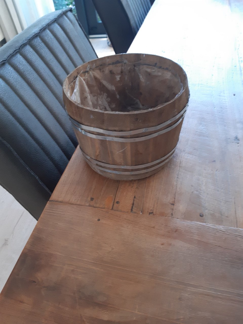 Bloempot van hout geen koeriersdiensten