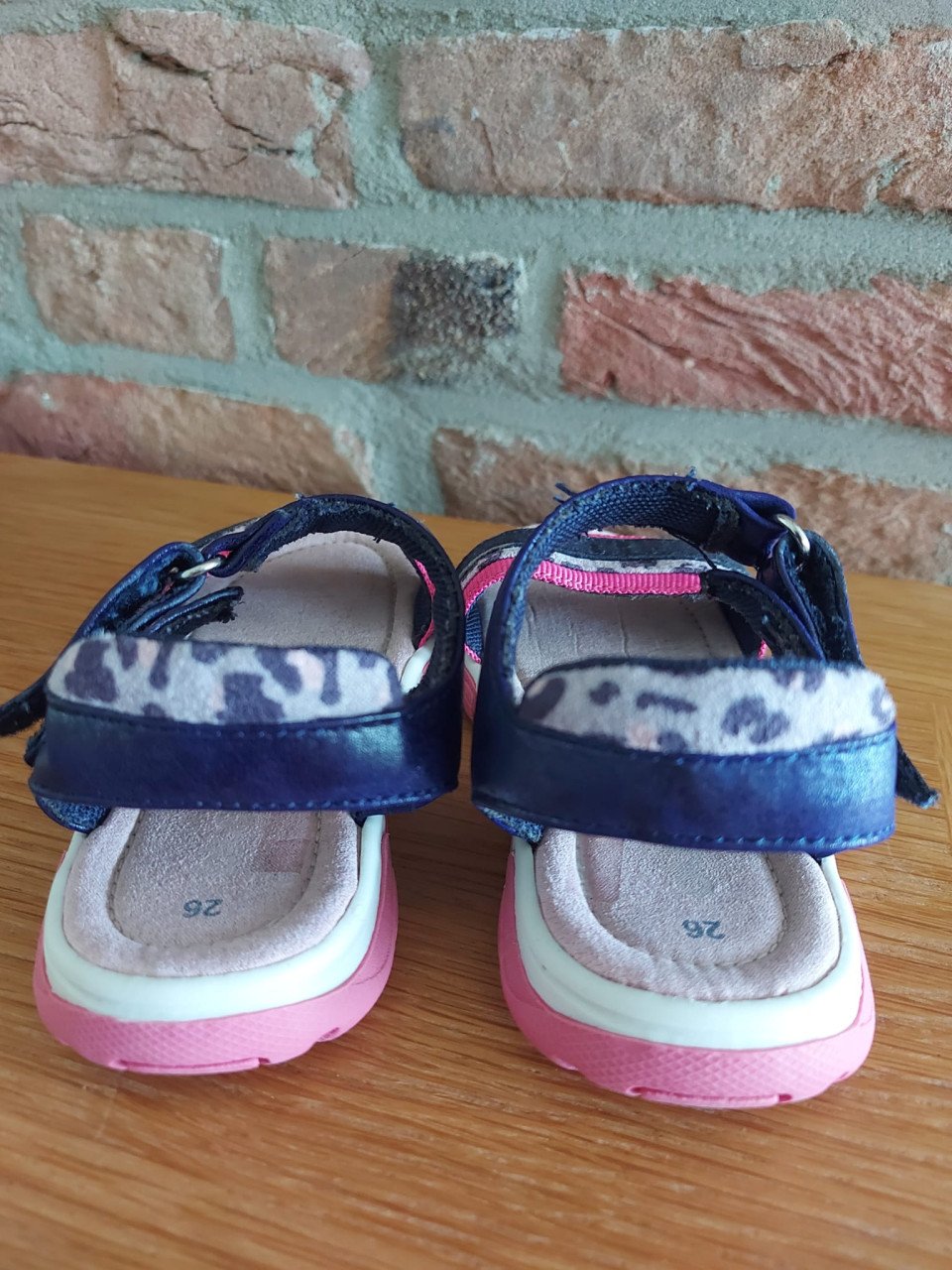 Z.g.a.n. blauw roze sandalen (maat 26)