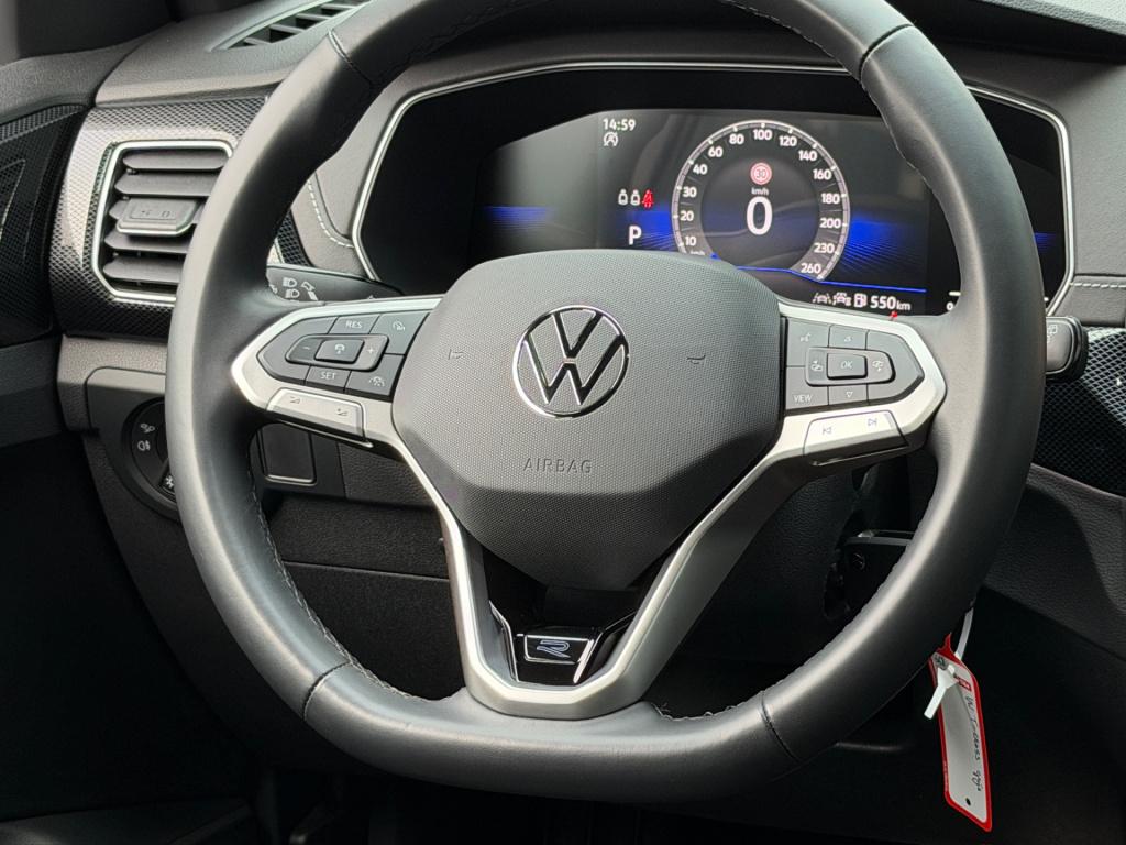 Volkswagen T-cross 1.5 tsi 150pk dsg r-line | camera | trekhaak | navi | iq