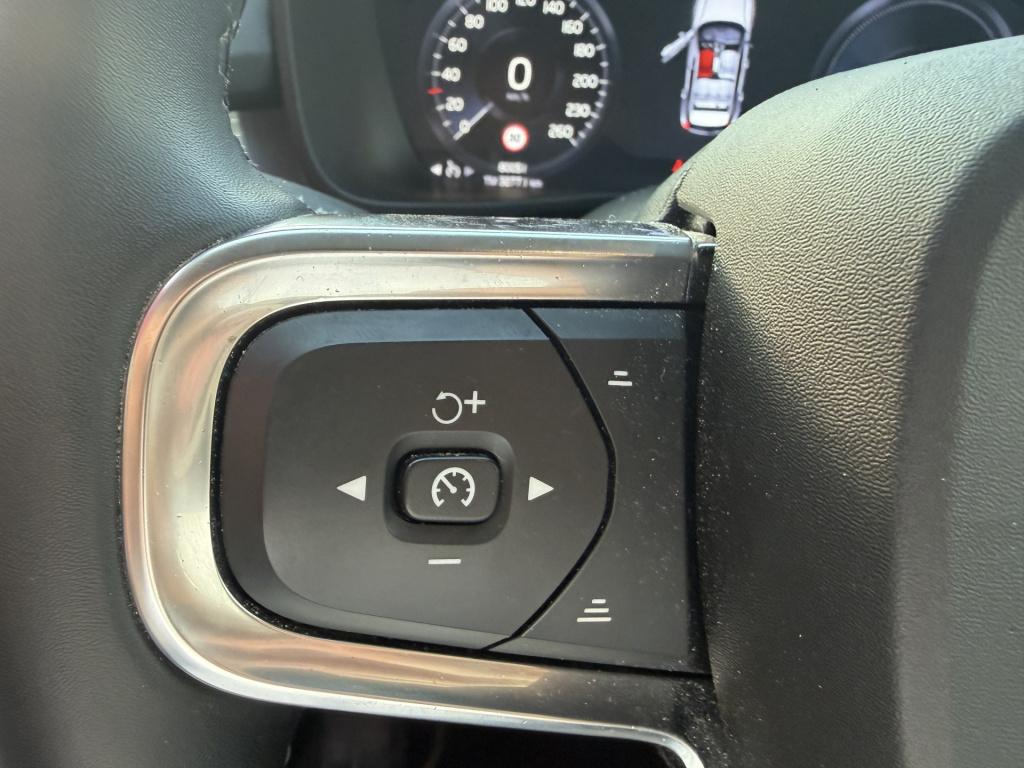 Volvo XC40 1.5 t4 recharge inscription expression