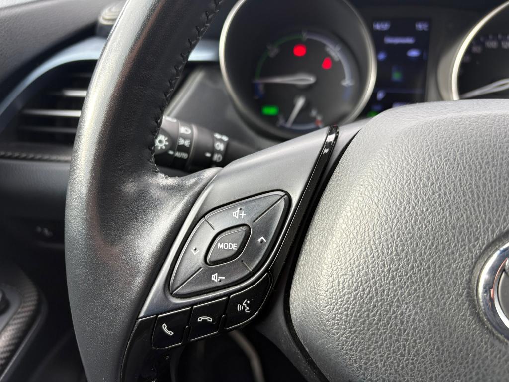 Toyota C-hr 1.8 hybrid business plus