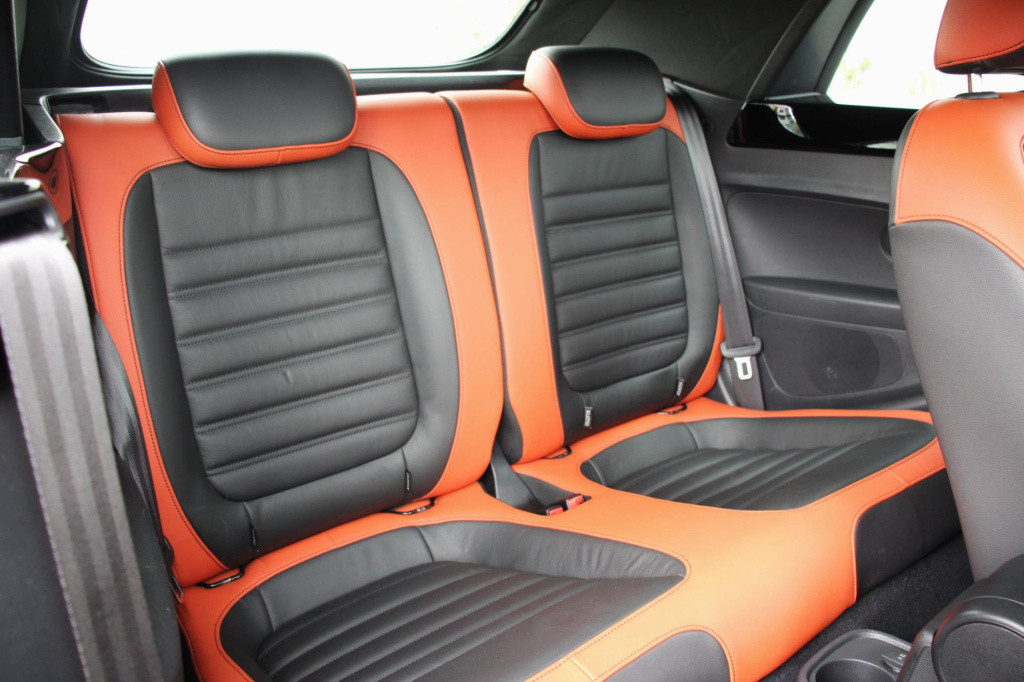 Volkswagen New Beetle cabriolet 1.4 tsi r-line club bluemotion - dab - led 