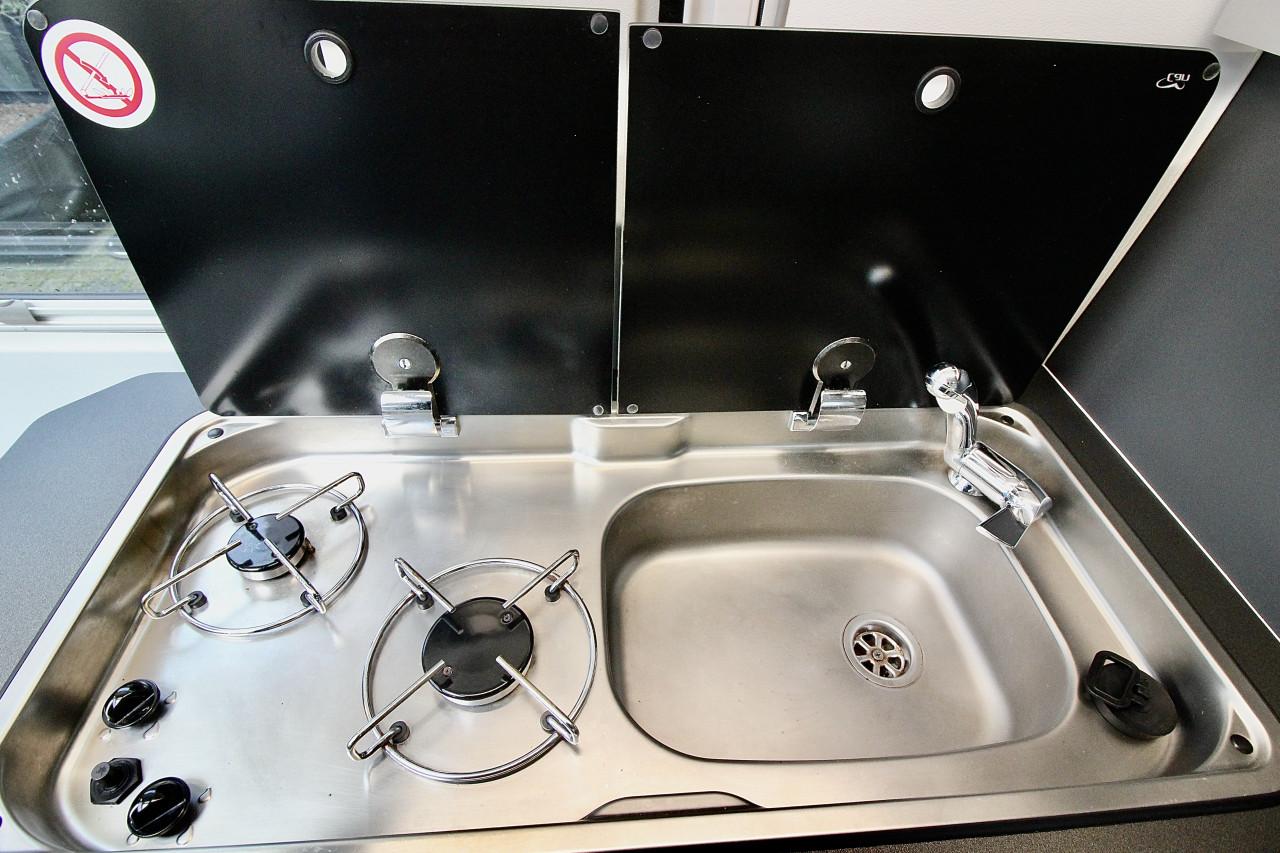 Adria Twin 640SLB(Lengtebedden, Automaat, 30000km, Eerste eigenaar)