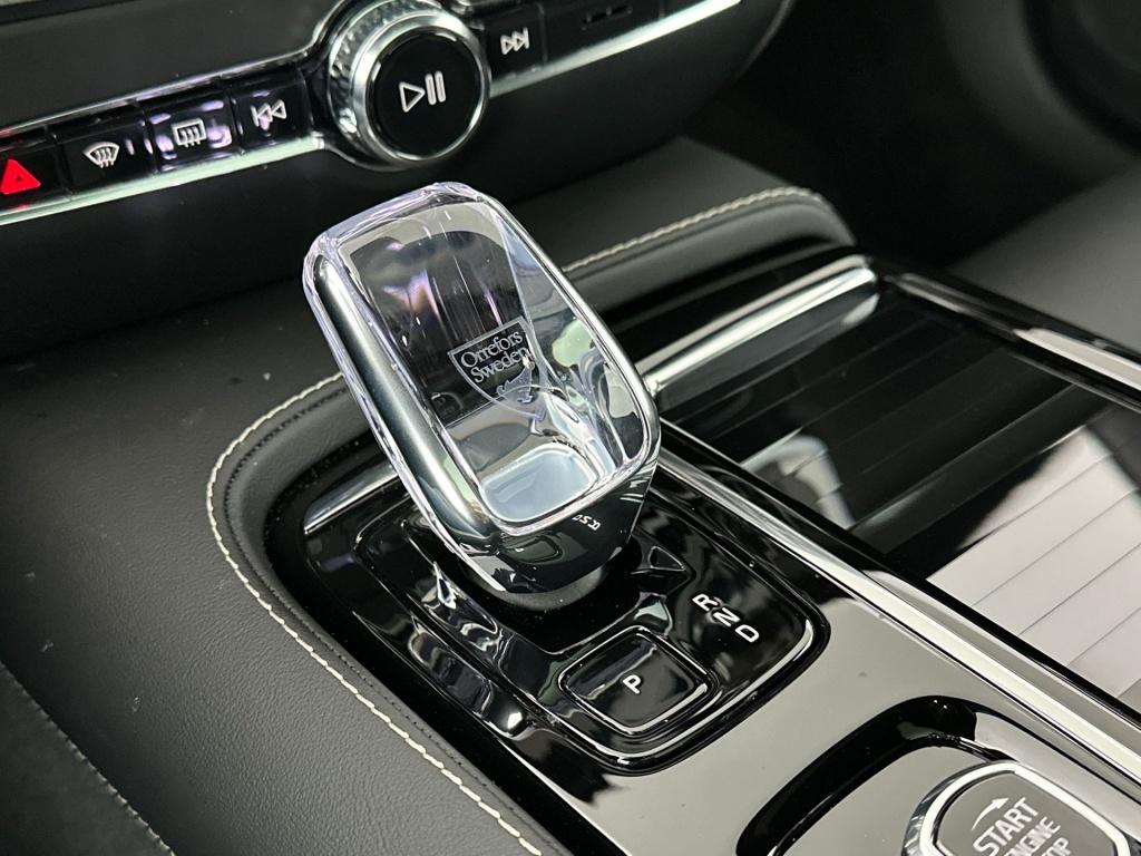 Volvo V60 t8 455pk recharge ultra dark| panodak| 360camera| stylingpack| a