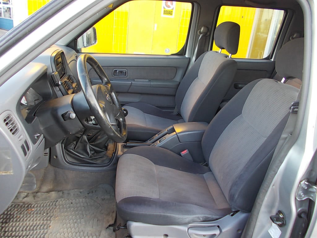 Nissan King-cab pick up (d22) 4x4 dc 5-pers. (navara) lees tekst!!