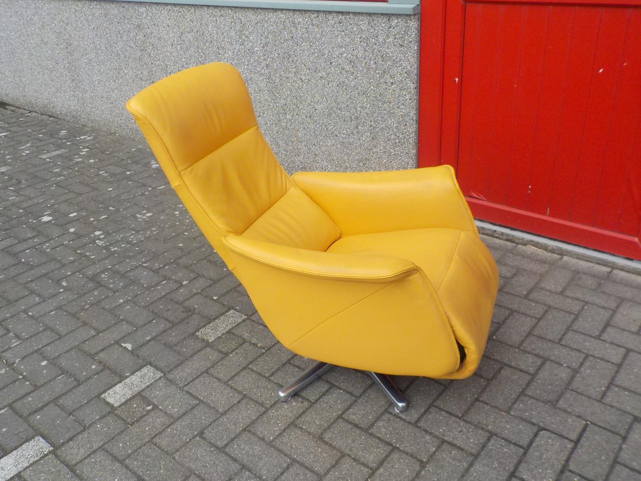 Mooie kwaliteit leren draai , relax fauteuil in zeer goede staat