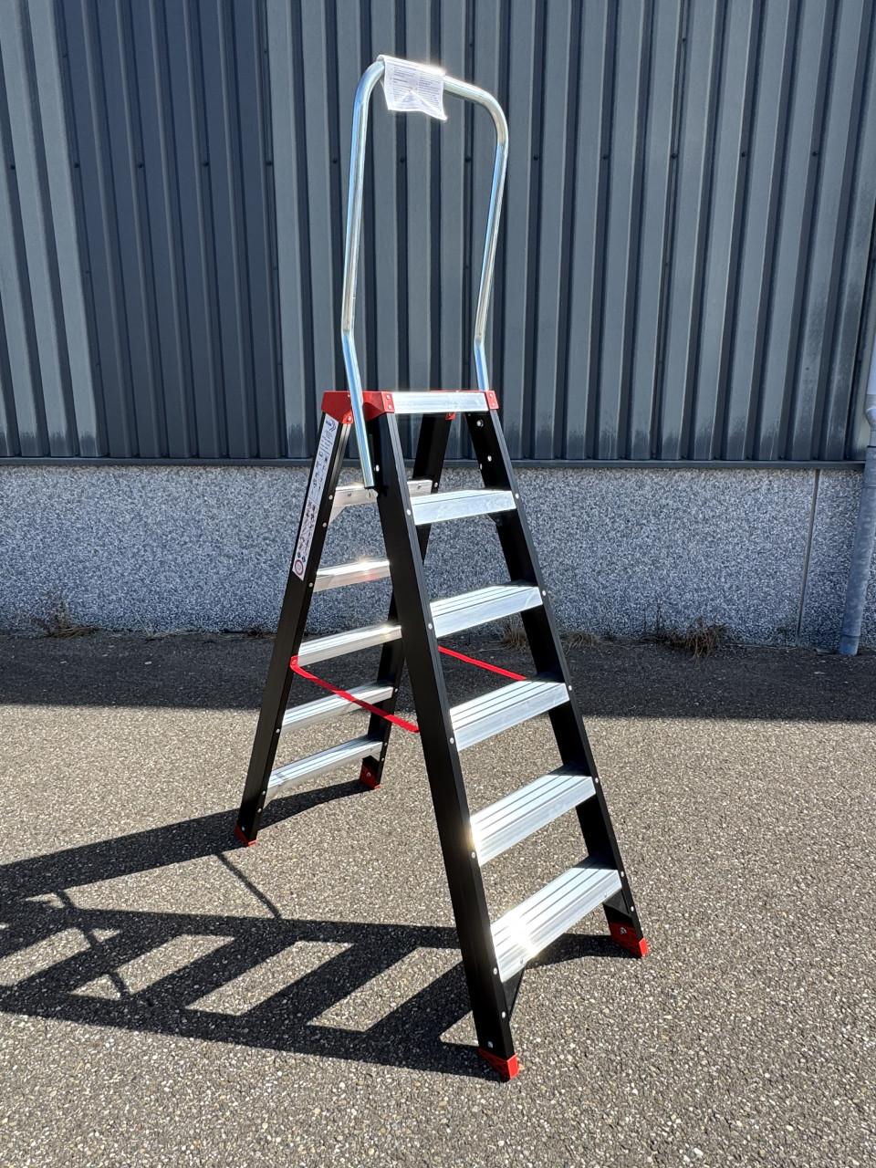 Trap 6 treden dubbel oploopbaar met steunbeugel NIEUW