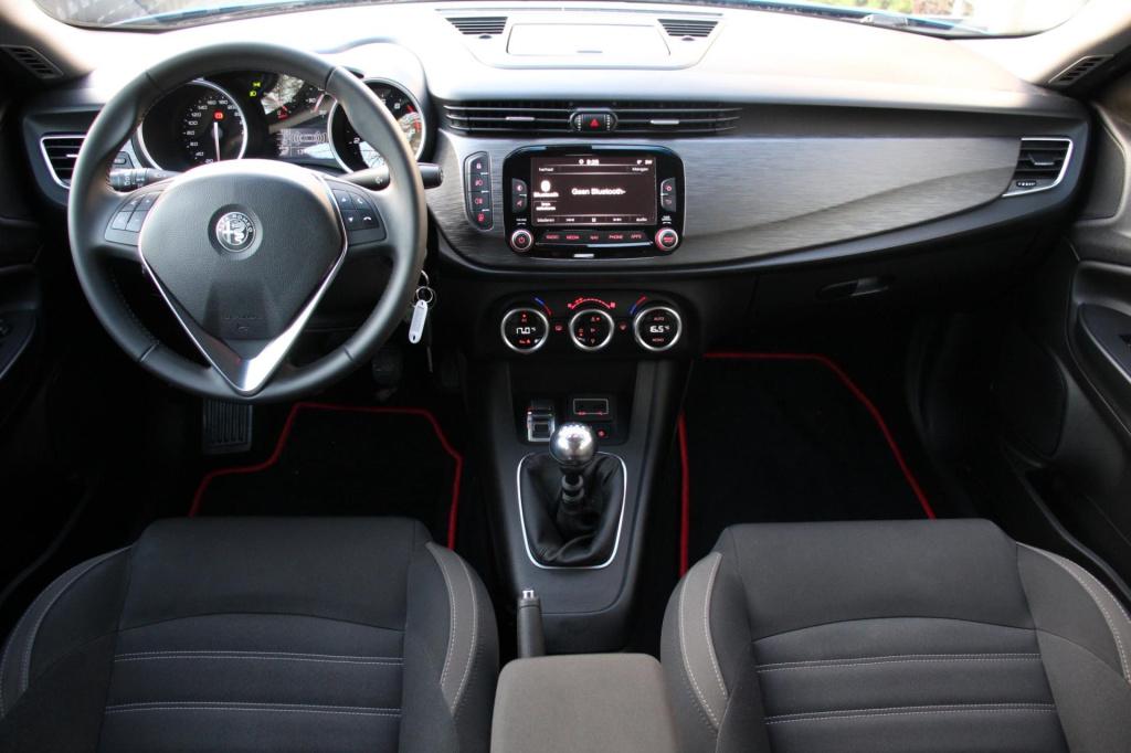 Alfa Romeo Giulietta 1.4 turbo super - blu misano - dab - navi - pdc - crui