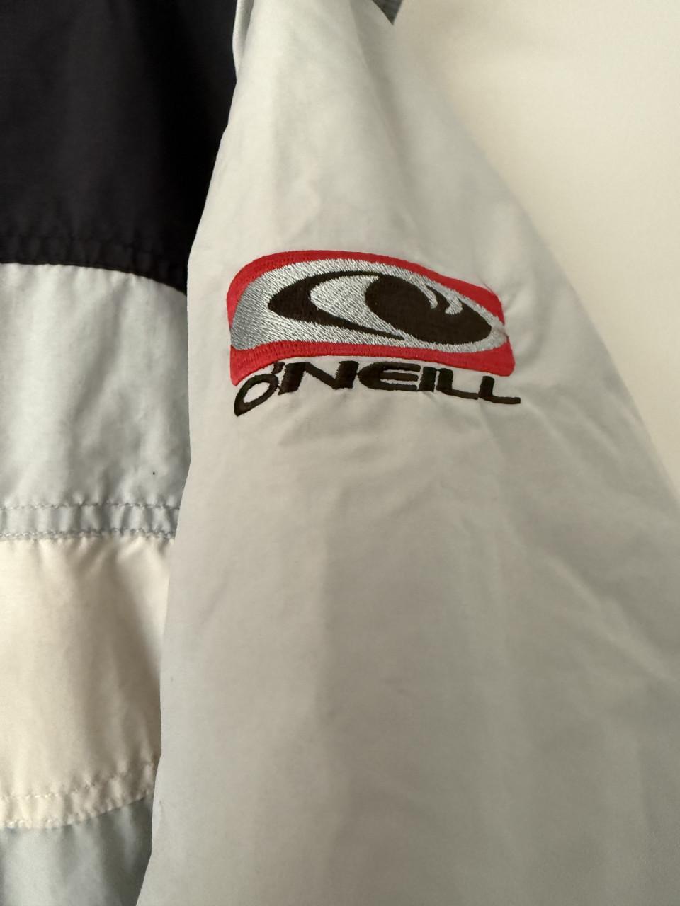 Zeer goede O’Neill jas. Valt als L/XL. Geheel gevoerd. Hier overcompleet.