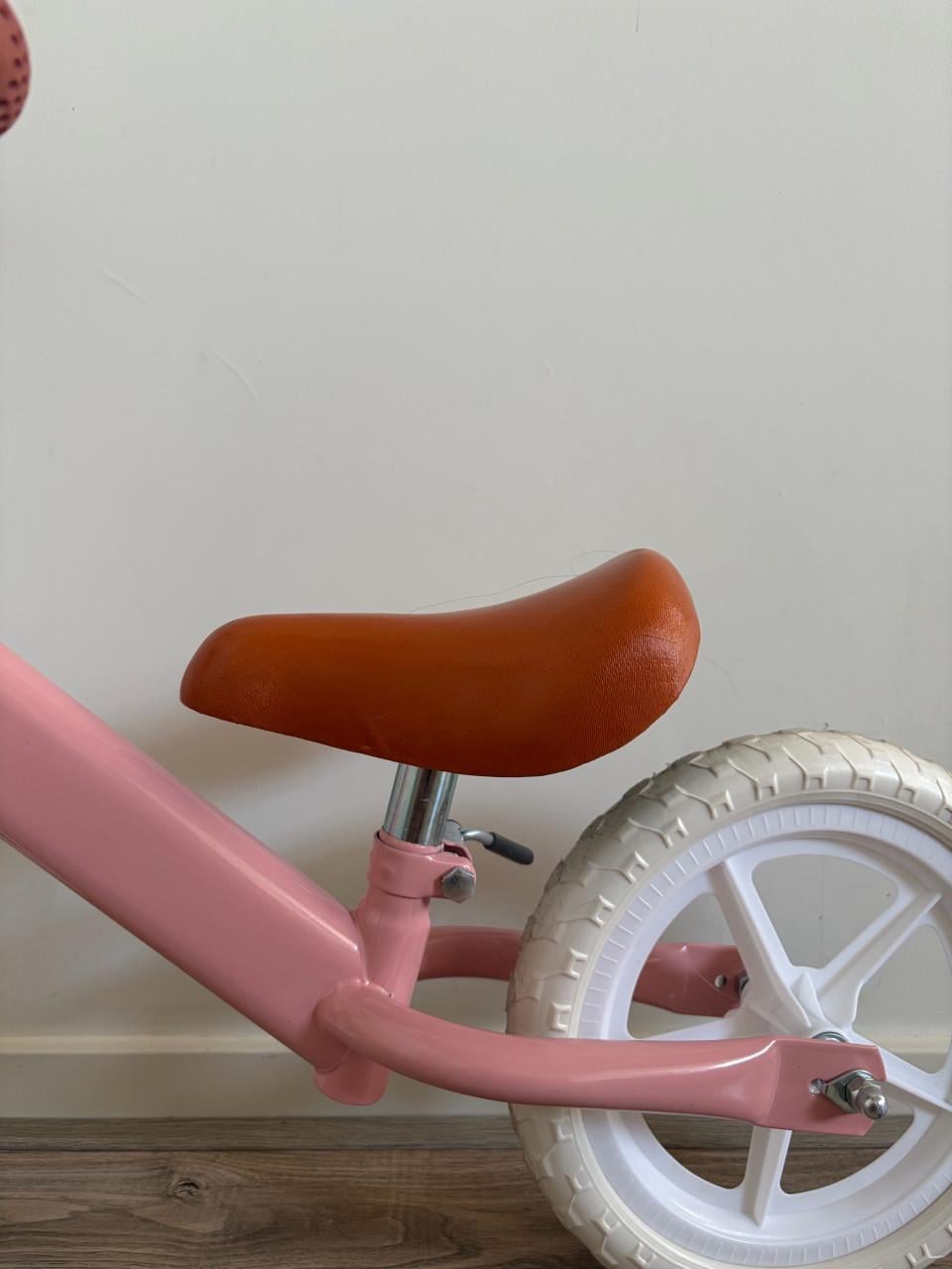 Roze loopfietsje