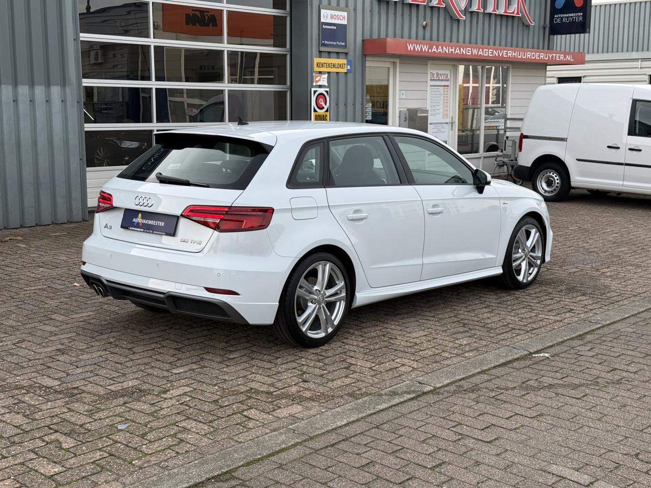 Audi A3 Sportback - 35 TFSI S-LINE | Stoel/Stuurwielverwarming | ACC