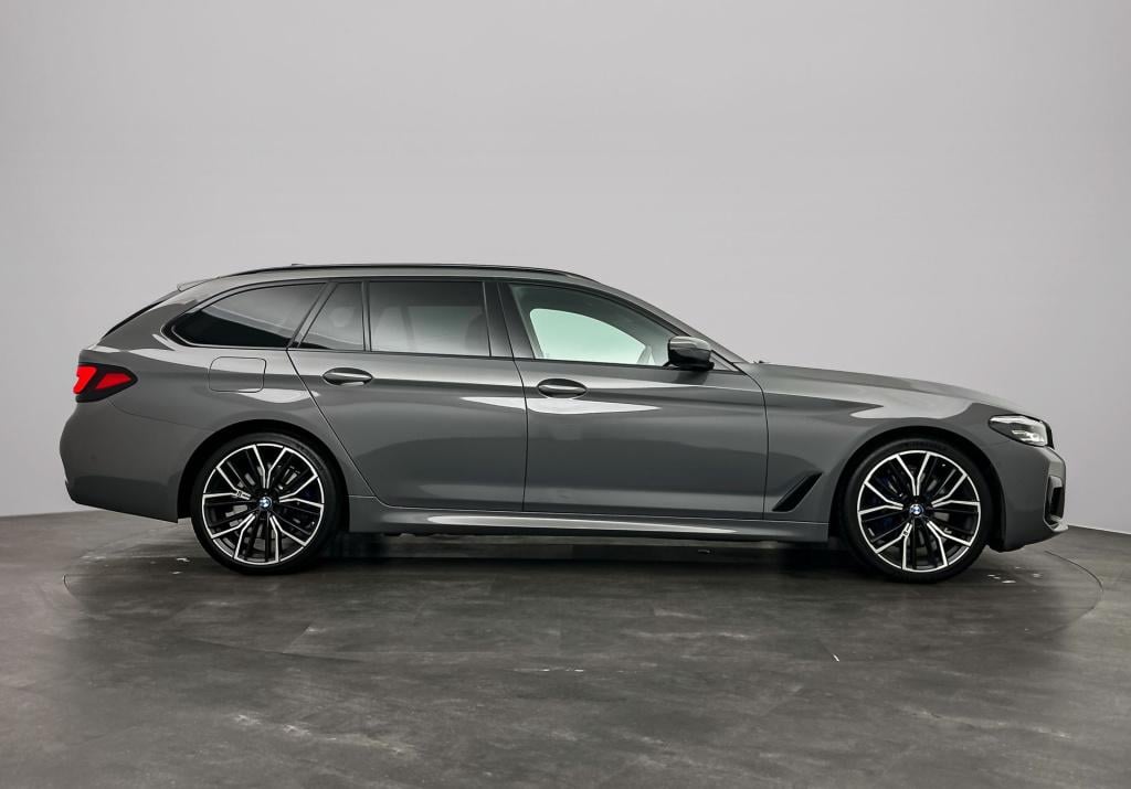 BMW 5 Serie touring 530e high executive m-sport