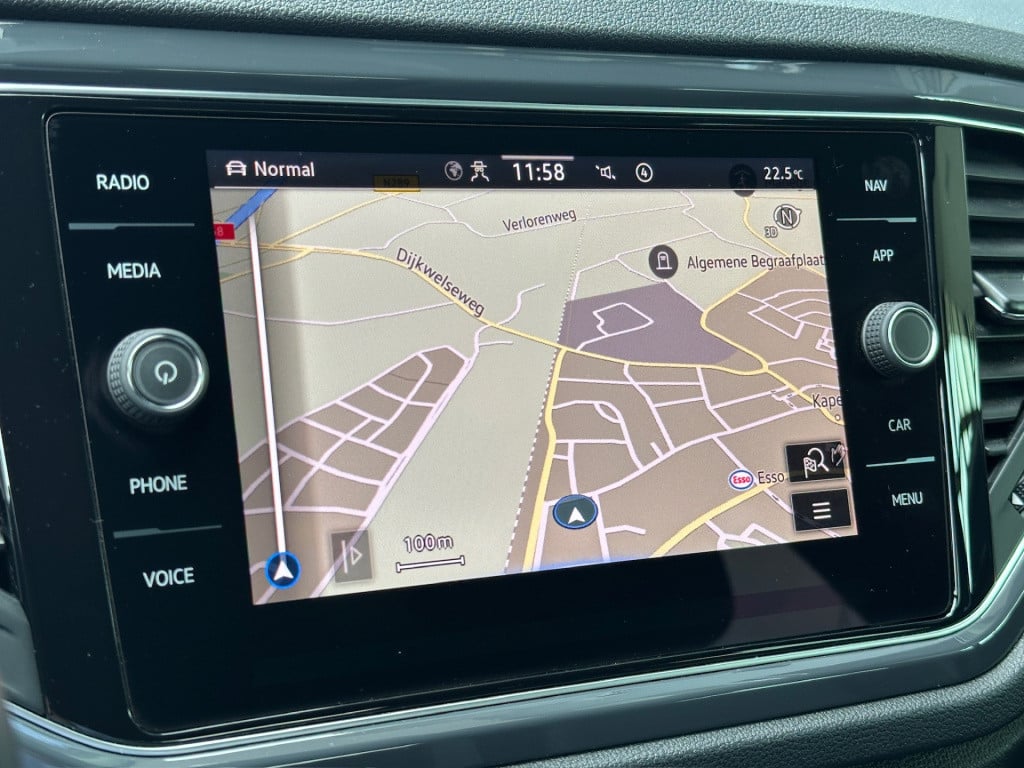 Volkswagen T-roc 1.5 tsi 150pk sport | trekhaak | carplay | led | dode hoek