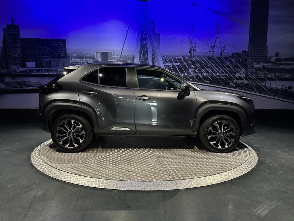 Toyota Yaris Cross 1.5 hybrid 130 dynamic *acc*winterpakket*camera*17inch*
