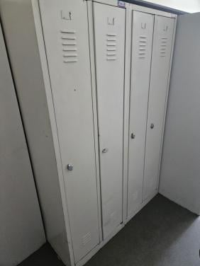 Metalen lockerkasten – laatste partij op=op