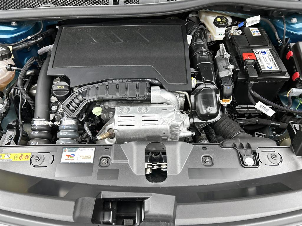 Peugeot 2008 100 pk allure | rijklaar | parkeersensoren rondom | apple carp