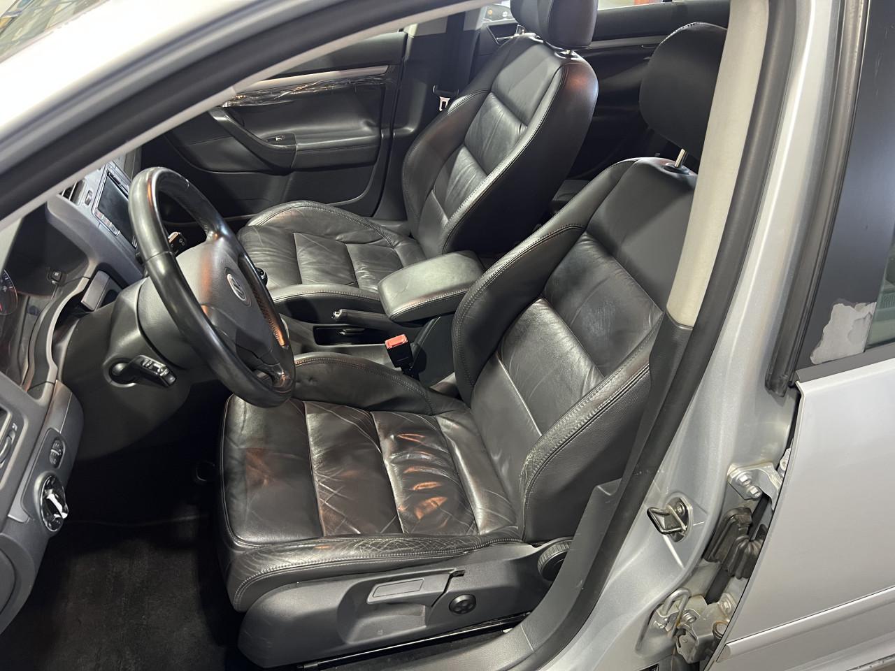 Volkswagen Golf 1.6 16V FSI 85KW 5D 2004 Grijs