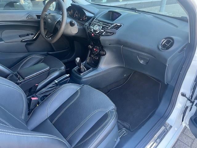 Ford Fiesta 1.6 metal|leer|rijklaar(van particulier)