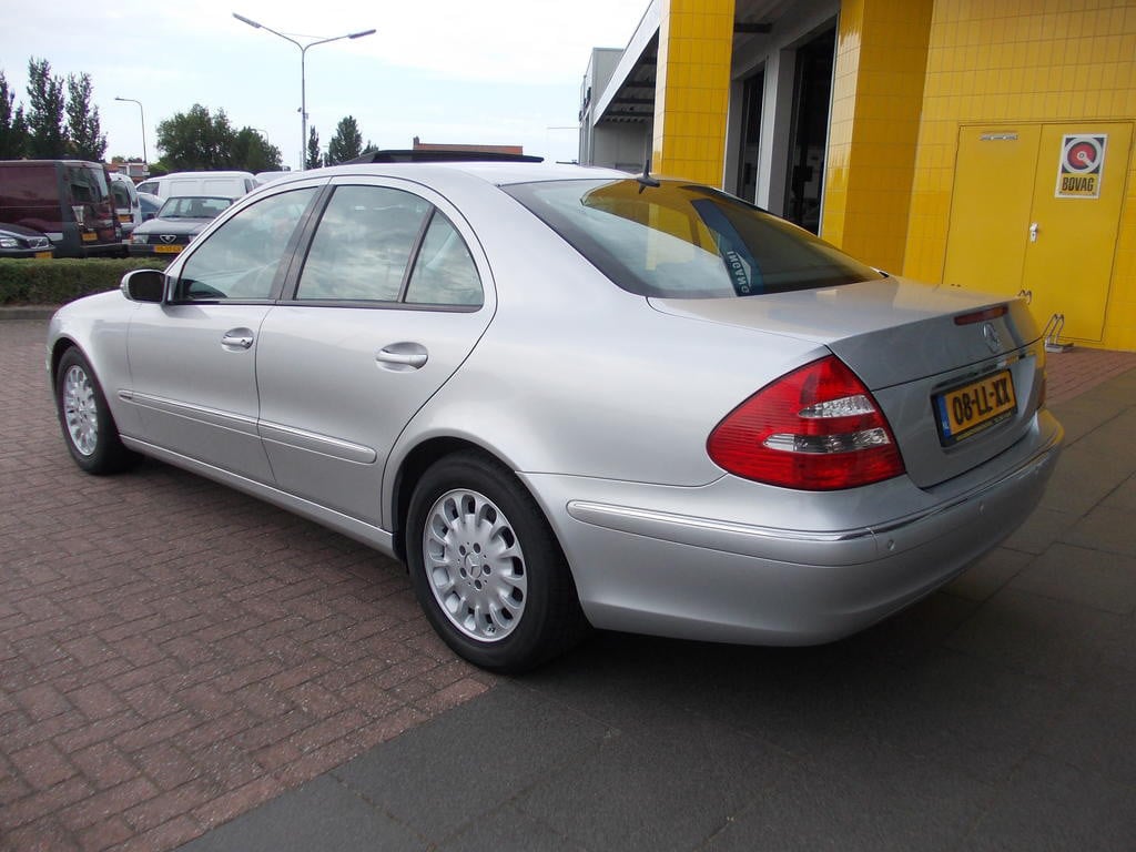 Mercedes-Benz E-Klasse 220 cdi elegance aut. e220cdi
