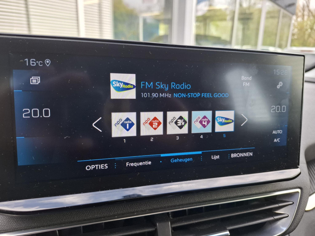 Peugeot 3008 suv 130 active pack navi/clima/cam