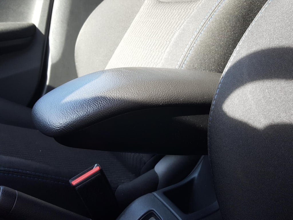 Peugeot 208 1.2 puretech 82pk signature navigatie | apple carplay & android