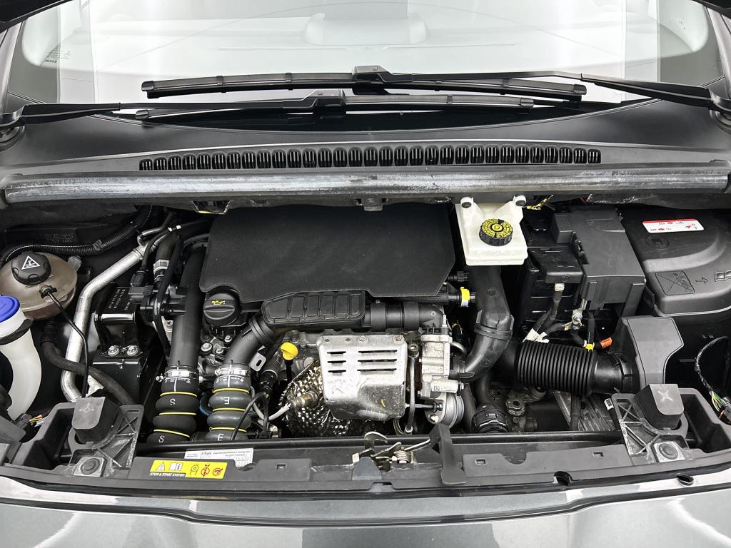 Peugeot 5008 130 pk style 7 persoons | rijklaar | trekhaak | panoramadak | 