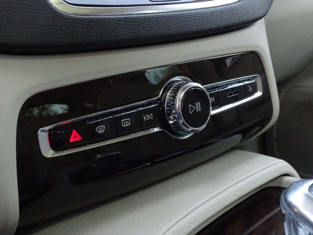 Volvo XC90 2.0 t8 twin engine awd momentum 7-persoons | pano