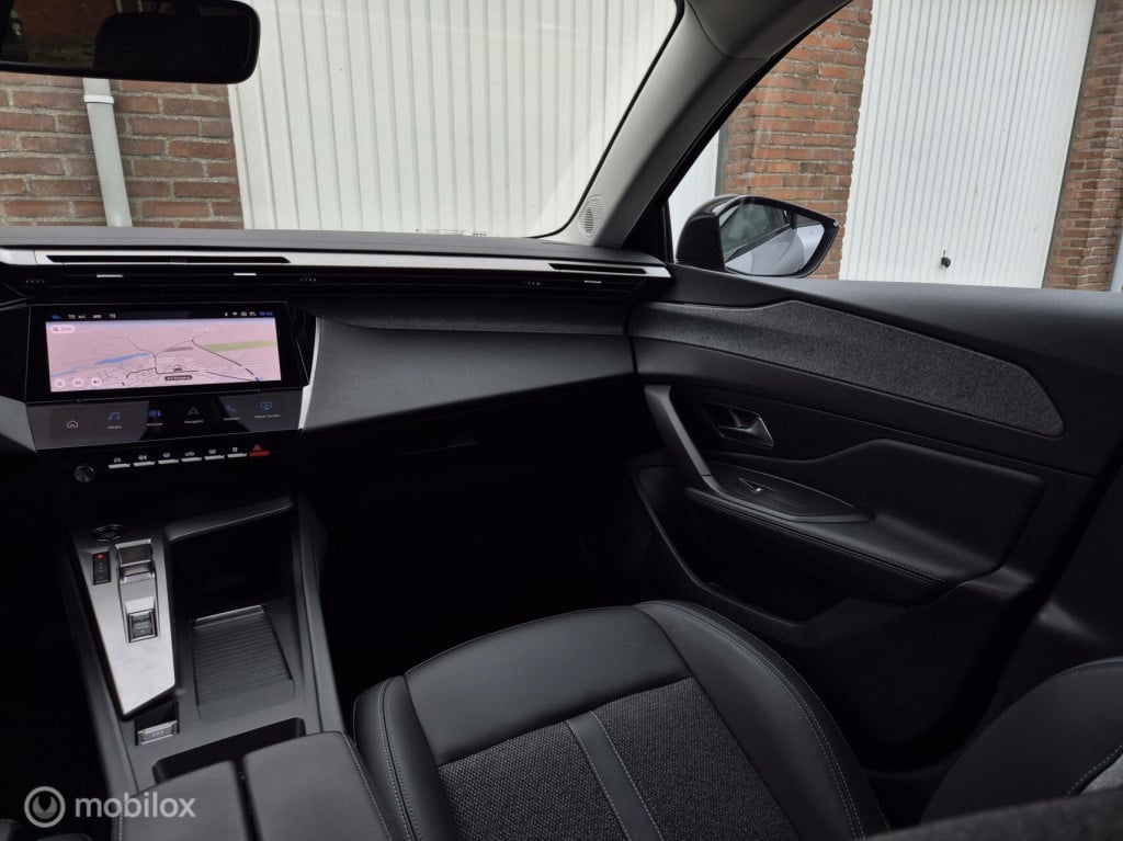 Peugeot 308 1.2 puretech allure / btw auto / automaat / led / acc / achteru
