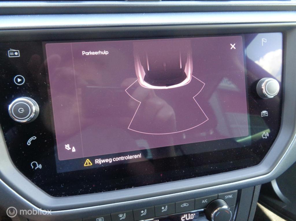 Seat Arona 1.0 tsi style business/airco/ecc/lm velgen/1st eig/pdc/navi/carp