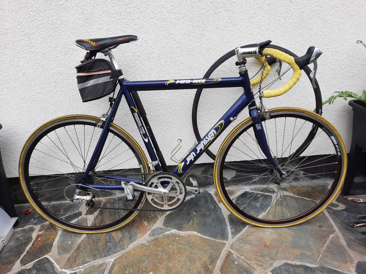 Wielrenfiets Paris-Nice van Jan Janssen maat L. Kleur blauw/geel