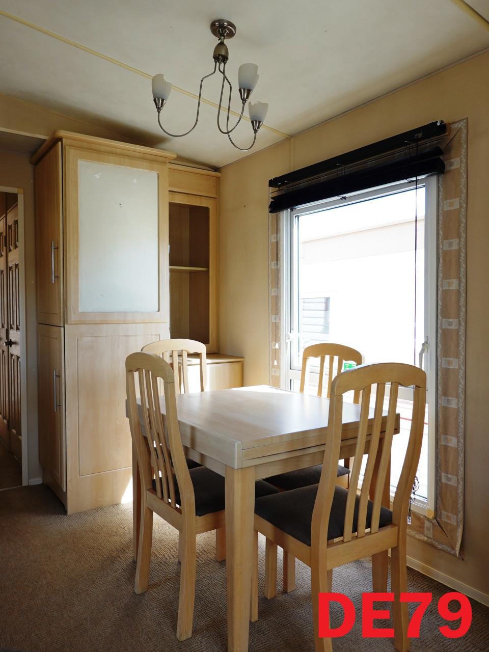 Royaal chalet met dubbel glas, openslaande deuren kopse kant, 3 slaapkamers