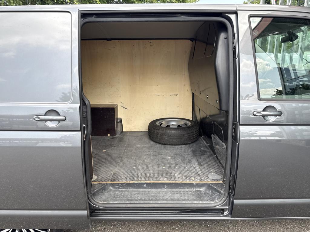 Volkswagen Transporter 2.0 tdi l1h1 28 | led | trekhaak | navi | carplay | 