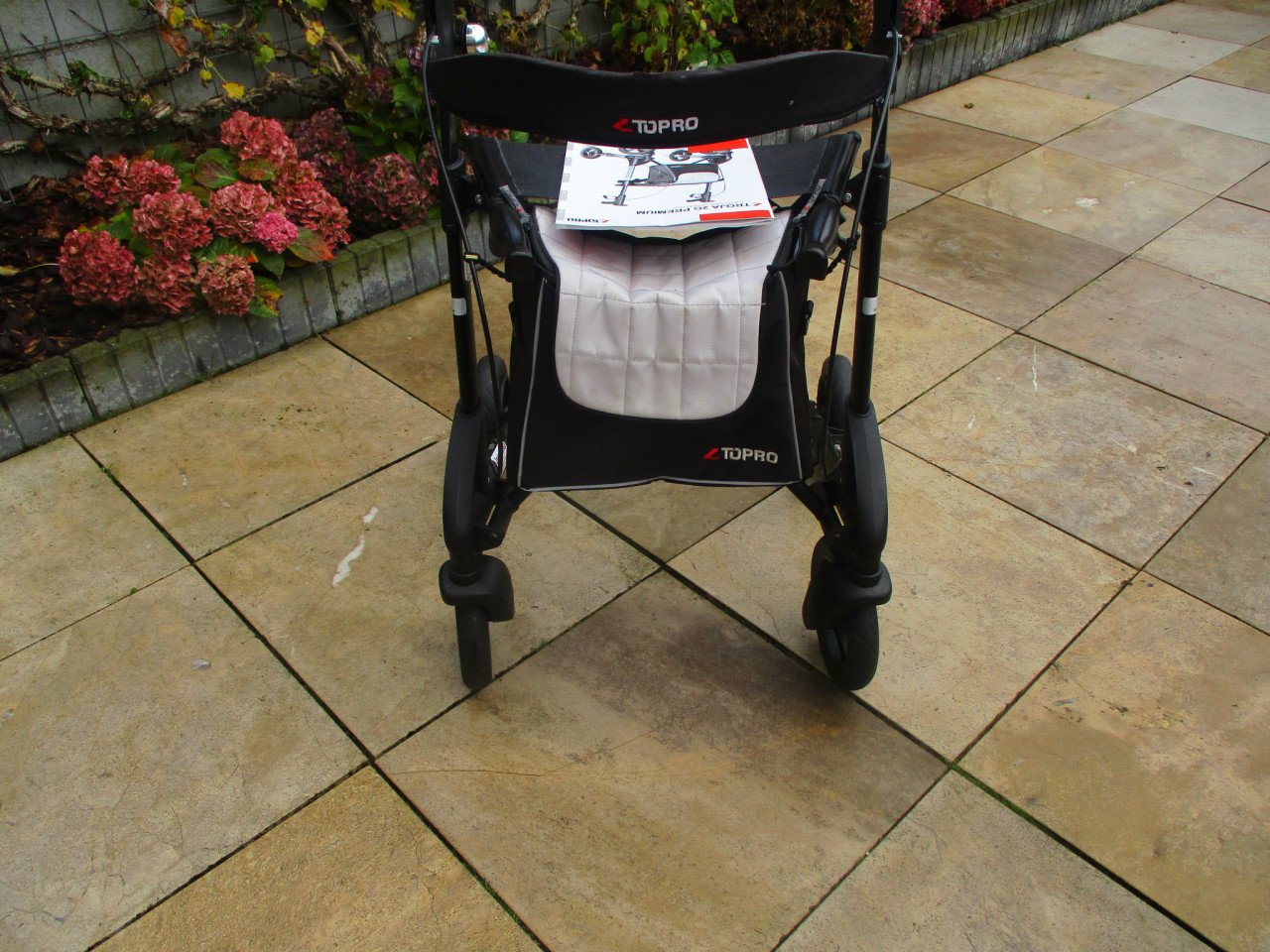 Topro Troja 2G lichtgewicht rollator met zitje tas rugsteun en stokhouder