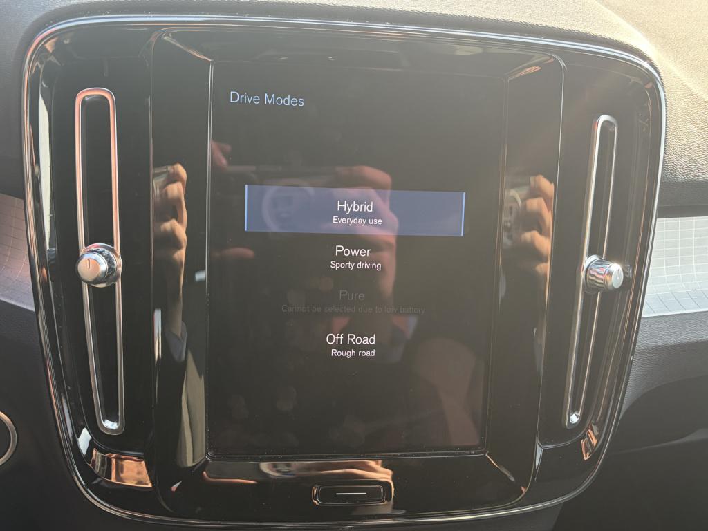 Volvo XC40 1.5 t4 plug-in hybrid plus dark