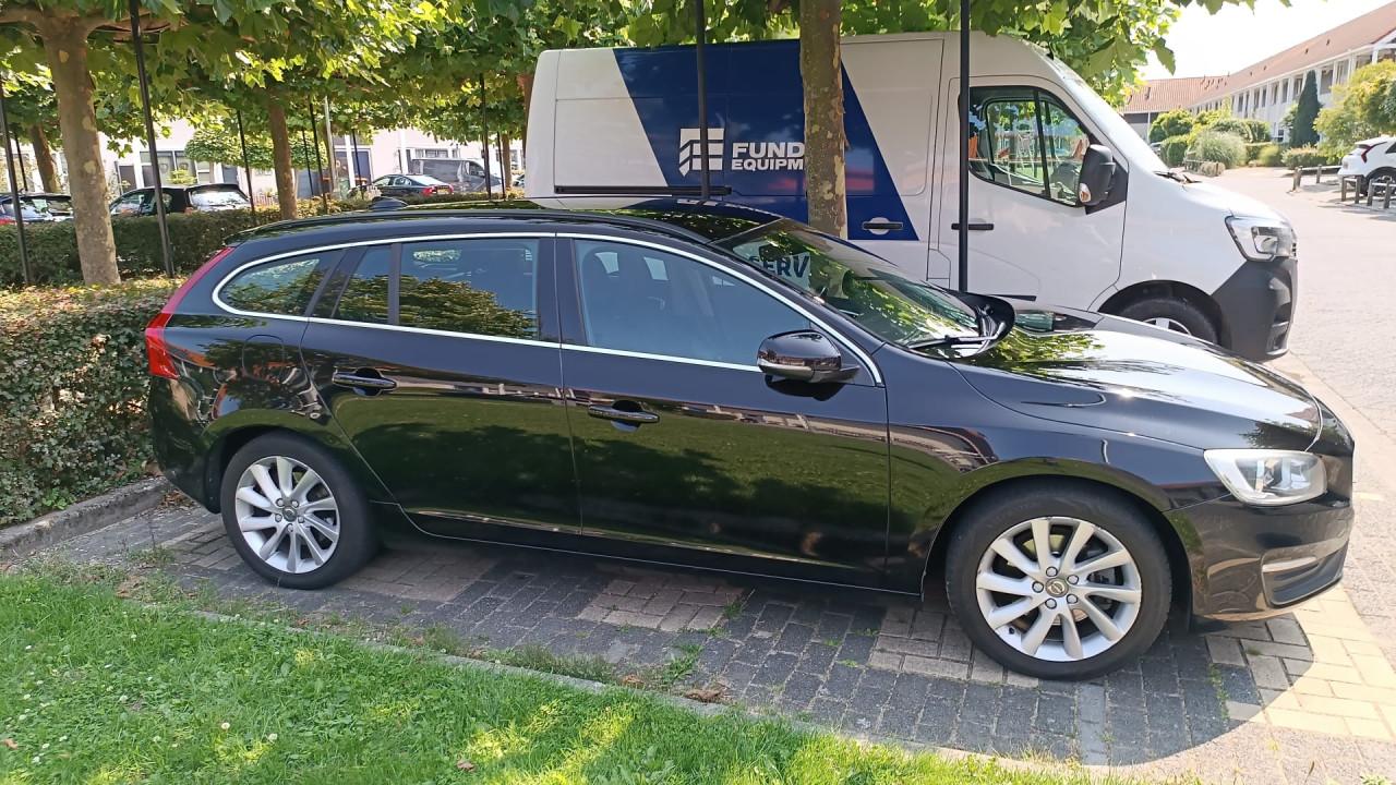 Volvo V60 D4 2015