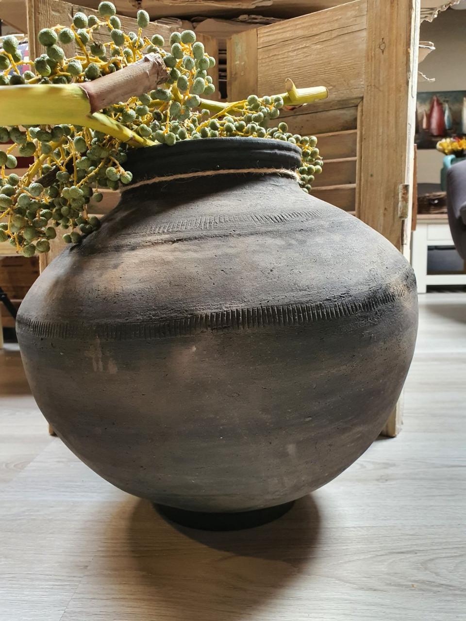 HEEL VEEL STOER EN SOBER DECORATIE BIJ 3Z FACTORY ARNEMUIDEN